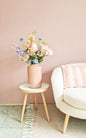 zijden boeket in pastel tinten licht roze en licht blauw
